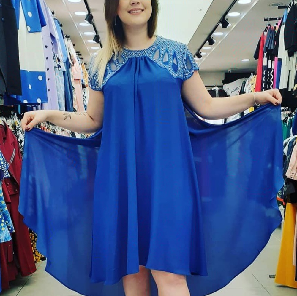 Detailed studed blues dress...